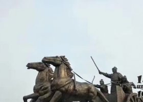 趕馬車(chē)人物銅雕 馬車(chē)雕塑銅雕女孩輪轂特色