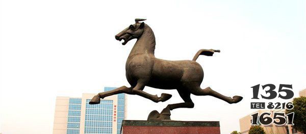 馬踏飛燕銅雕馬 圖片