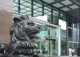 銀行門口西洋獅子銅雕 