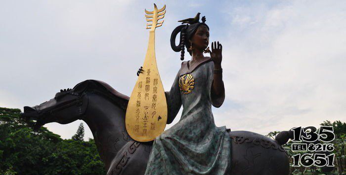 公園騎馬的拿琵琶古代美女人物銅雕 美女雕塑作品浮雕紫砂歐式圖片