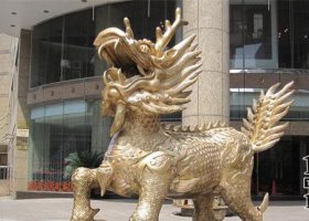 公司門口麒麟神獸銅雕 麒麟雕塑圖片飾面ak47形狀