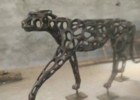 抽象金錢豹公園動物銅雕 