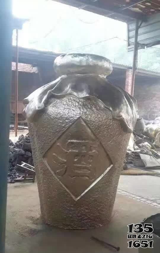 酒壇銅雕 酒壇雕塑圖片商場(chǎng)大型櫥窗圖片