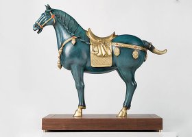 彩色青銅馬 