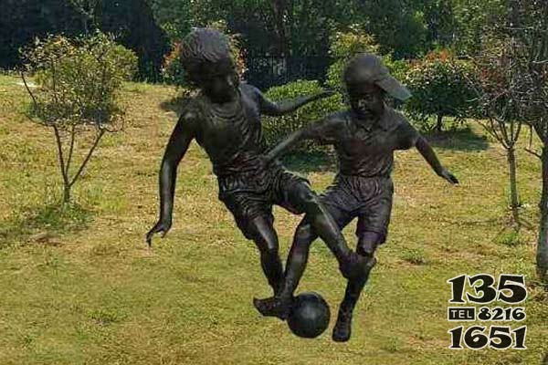 踢足球的少年銅雕 踢足球雕塑銅雕小孩子公園小孩圖片