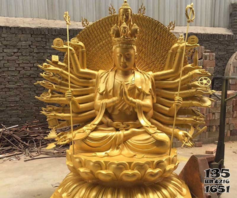 大型鑄銅佛像千手觀(guān)音雕塑寺廟雕塑 廠(chǎng)家定制 千手觀(guān)音雕塑銅雕寺院素材文化圖片