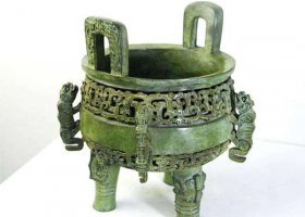仿古銅鼎 