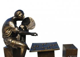 公園人物下棋的老漢銅雕 