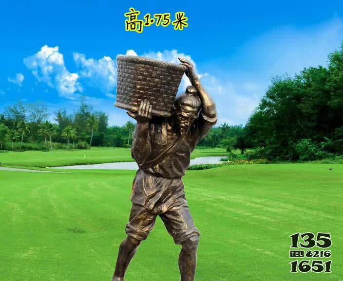 民俗扛東西人物銅雕 圖片