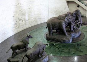 公園長毛象動物銅雕 