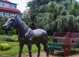 馬拉車公園景觀銅雕 馬拉車雕塑廠家圖片園林浮雕