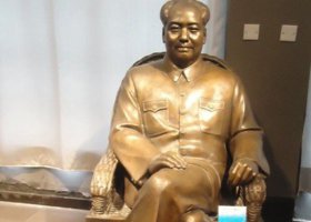 坐著的毛主席偉人銅雕 毛主席雕塑廣場龍升圖片樹脂