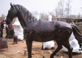 廣場(chǎng)駿馬小馬動(dòng)物銅雕 小馬雕塑寶莉馬駒過(guò)程商場(chǎng)