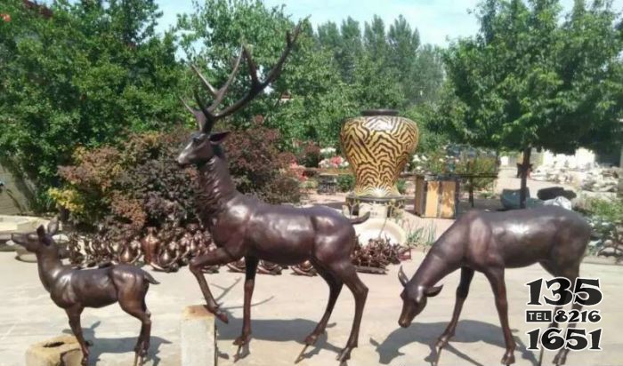 公園鹿動(dòng)物銅雕 圖片