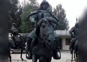 古代將軍騎馬人物銅雕  