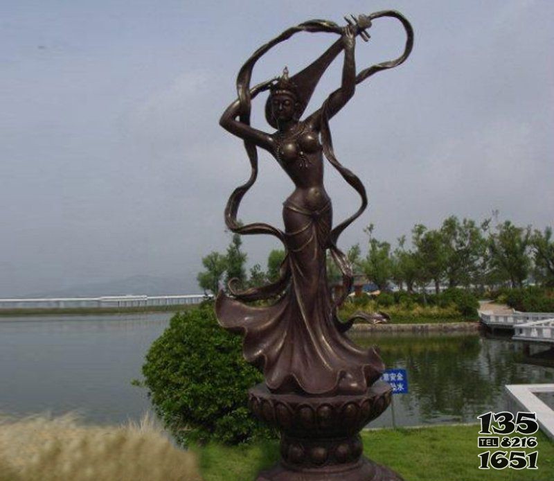 敦煌壁畫反彈琵琶人物銅雕 彈琵琶雕塑琵琶神獸公園祖怡 敦煌壁畫反彈琵琶人物銅雕 彈琵琶雕塑琵琶神獸公園祖怡