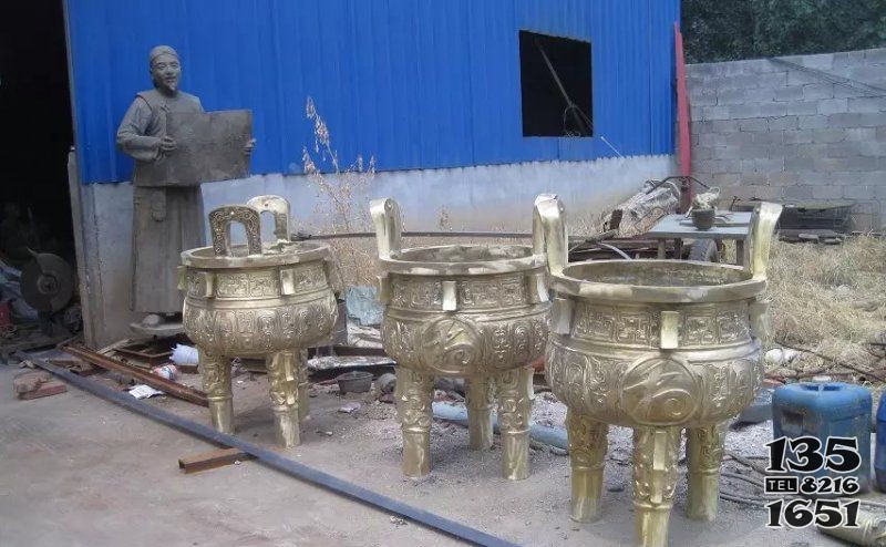 三足鼎寺廟銅雕 圖片