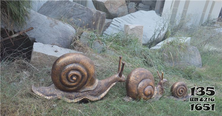 公園蝸牛景觀銅雕 蝸牛雕塑卡通制造文案雕塑園圖片