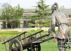 公園古人推車人物銅雕 