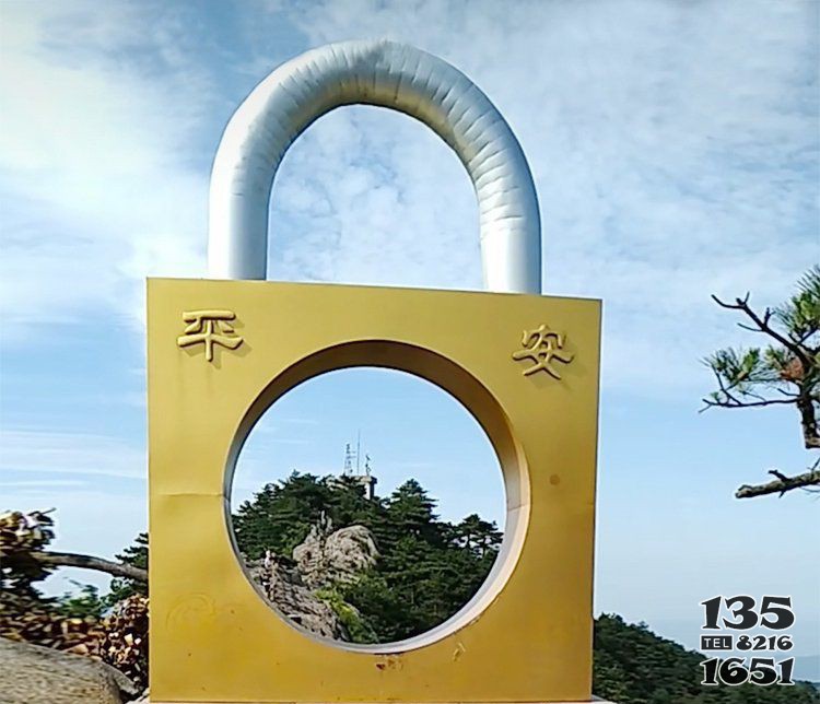 景區(qū)鏤空平安鎖銅雕 圖片