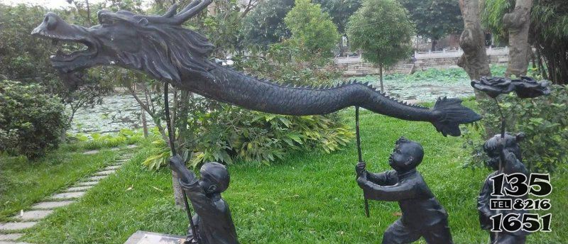 公園舞龍的小孩小品銅雕 小孩雕塑真人風(fēng)水青銅放風(fēng)箏圖片