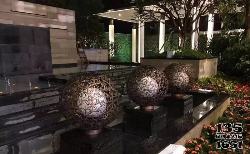 鏤空球小區(qū)景觀銅雕 景觀雕塑人物花缽照片圖案圖片