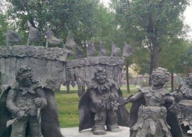 公園扭秧歌的老人小品銅雕 