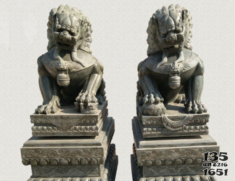 踩球獅子看門獅子銅雕 圖片