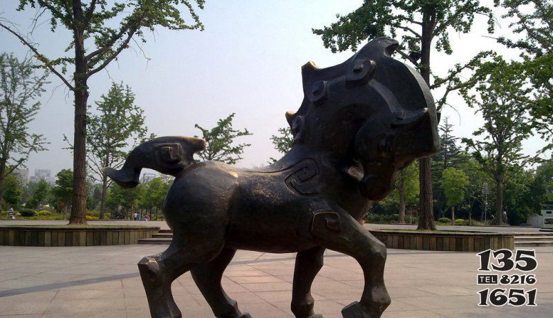 公園低頭的抽象小馬動(dòng)物銅雕 小馬雕塑銅雕圖片古銅電話圖片