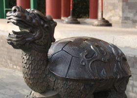 龍龜銅雕  龍龜?shù)袼軋@林七星賴氏邊放