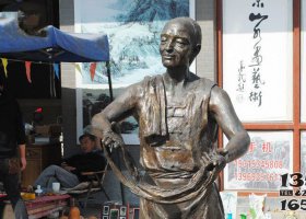公園做拉面的人物小品銅雕 拉面雕塑女神門前情景銅像