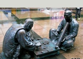 銅雕下雕棋小品人物雕塑 
