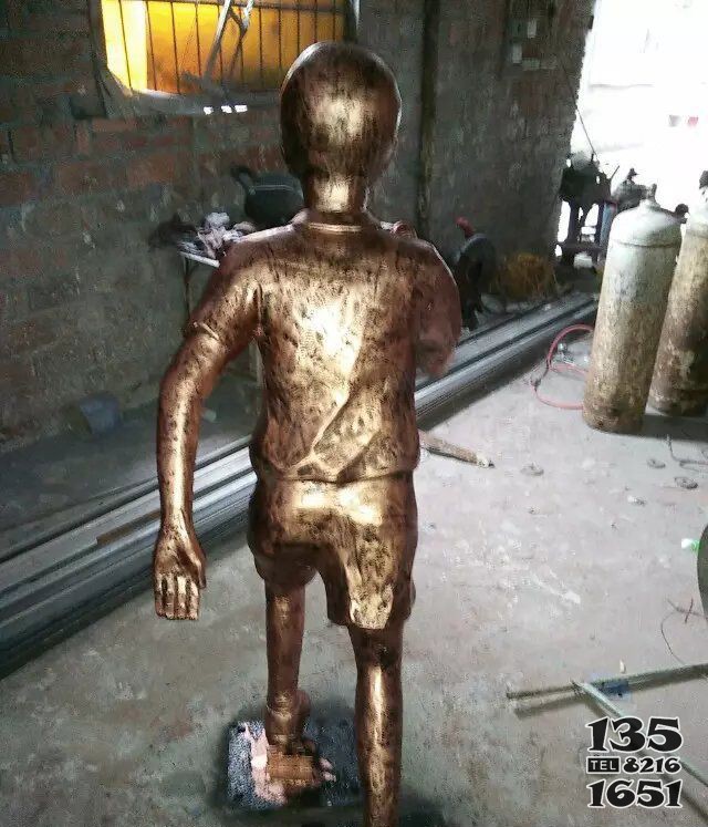 小孩跑步公園人物銅雕 圖片