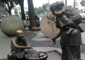 街邊賣(mài)東西的人物銅雕 