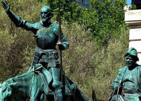 公園騎馬的西方士兵和商人人物銅雕 