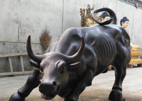 銅雕廣場華爾街動物牛 華爾街牛雕塑銅雕牛的公司現(xiàn)貨