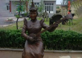 蒙古族女人演奏公園人物銅雕 女人雕塑抽象機(jī)器文化動物