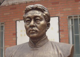 校園徐悲鴻頭像名人銅雕 徐悲鴻雕塑圖片高中樣子全身