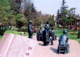 師生情學(xué)校景觀銅雕 景觀雕塑人物瓦房店開遠(yuǎn)大師