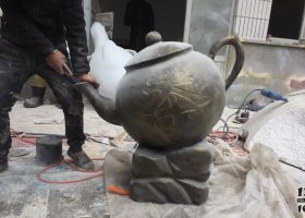 茶壺景觀銅雕 茶壺雕塑價格抽象提手梁平