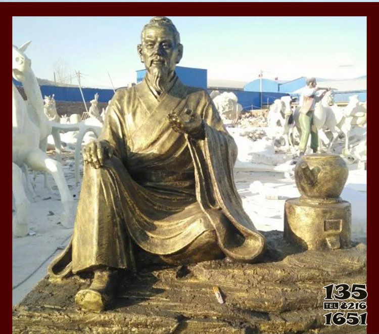 古代名人熬中藥的張仲景銅雕 張仲景雕塑南陽泥塑理念房檐圖片