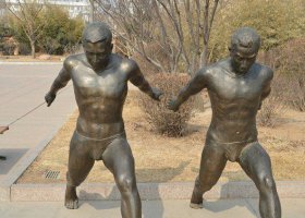運動員公園人物銅雕 