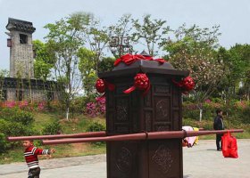 景區(qū)花轎銅雕 