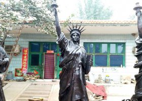 銅雕西方自由女神像 女神雕塑學(xué)院簡(jiǎn)介意義擺件