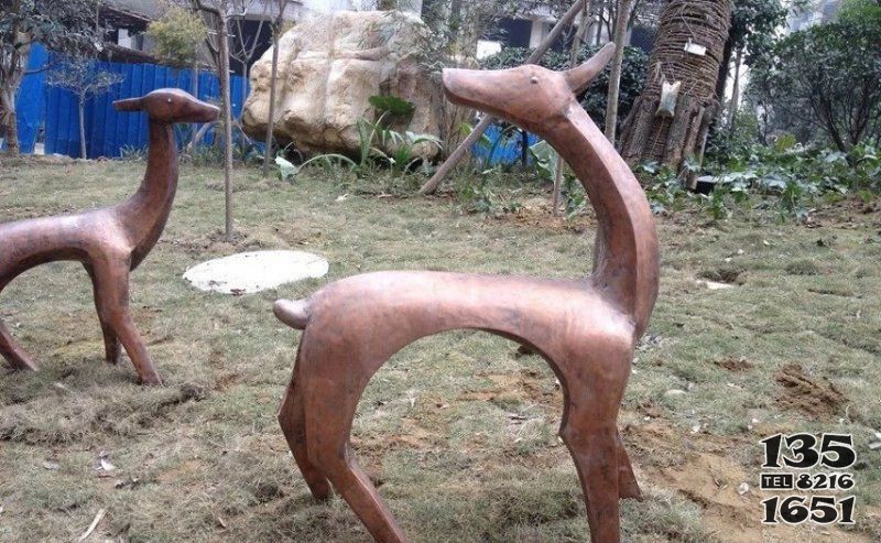 公園抽象小鹿動(dòng)物銅雕 小鹿雕塑銅雕桃花大象朱炳仁圖片