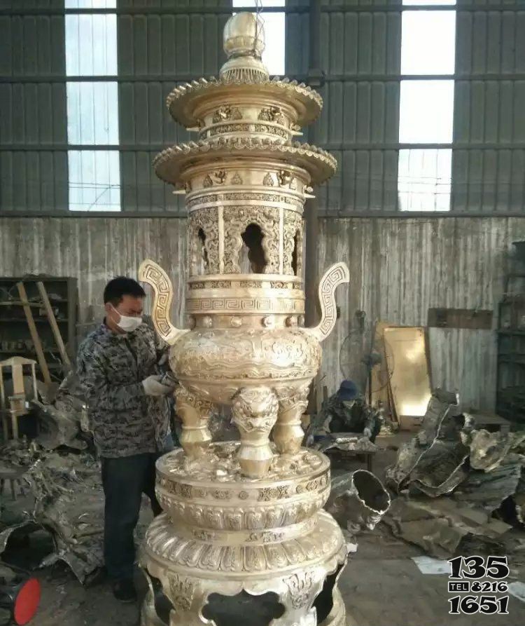寺廟香爐銅雕 香爐雕塑廠家一家孔插四方形圖片