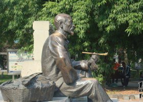 公園抽袋煙的老人小品銅雕 老人雕塑圖片童子青銅風(fēng)景