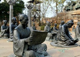 園林看竹簡(jiǎn)書的古代人物景觀銅雕 竹簡(jiǎn)雕塑景觀抽象特點(diǎn)工廠