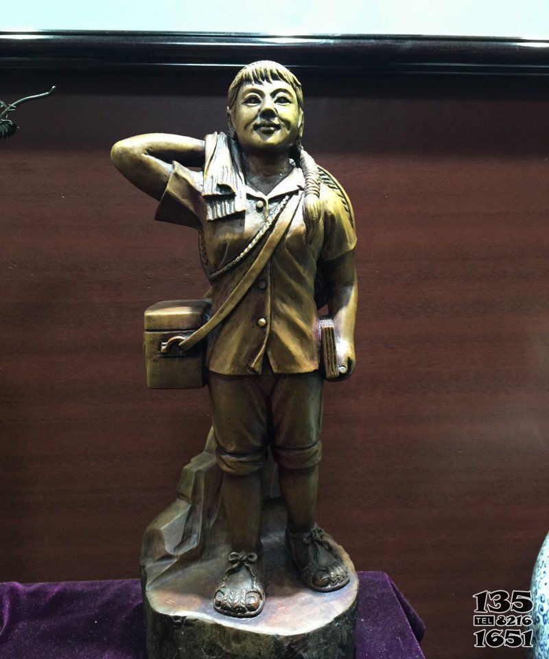 公園背著藥箱的女人人物銅雕 女人雕塑美女素描琵琶寺廟圖片