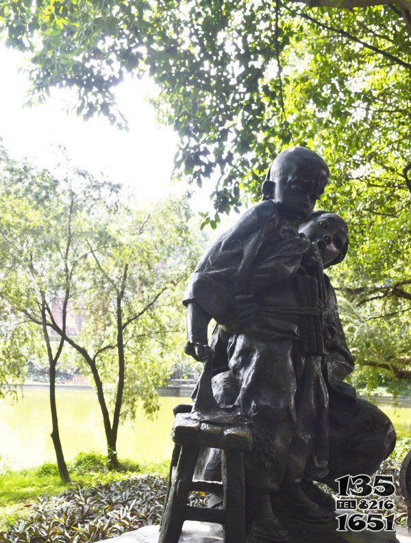 古代母子人物銅雕 母子雕塑公園造型闖關(guān)東標(biāo)題圖片